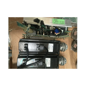 Motor Universal de Aluminio YASKAWA SGMAH-04AAA-SL11SGDJ-04AP para Equipos Electrónicos con 3 Meses de Garantía - Product Image 1