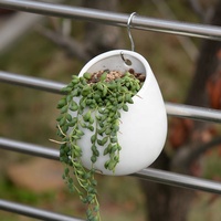 Mini pot de fleurs suspendu en céramique blanche en forme de tambour pour plantes artificielles
