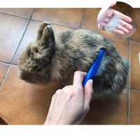Accessoire pour chat en acier inoxydable de haute qualité Peigne pour enlever les poils d'animaux et les puces