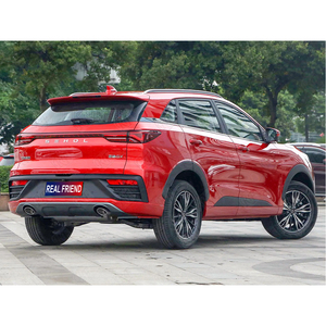 Encantador Auto Rojo Chino de Moda, Auto Económico en Combustible, SUV Chino QX 1.5t Más Vendido, Auto Chino de Alta Calidad de 5 Puertas y 5 Asientos - Product Image 4