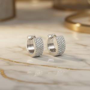 Orecchini a Cerchio E4713 in Oro Bianco con Micro Cristalli Incastonati, Stile Geometrico di Lusso per Uso Quotidiano Femminile - Product Image 2