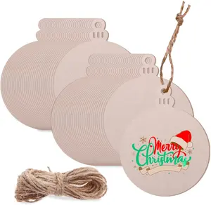 Ornamento personalizado de madera redondo en blanco, discos de adorno colgante de Navidad con cuerda, decoración artesanal