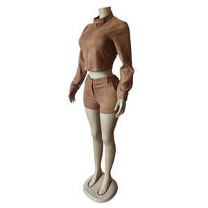 Nuevo Conjunto <span class=keywords><strong>de</strong></span> Dos Piezas para Mujer, Primavera-Otoño, Chaqueta Corta <span class=keywords><strong>de</strong></span> Gamuza + Pantalones Cortos, Conjunto <span class=keywords><strong>de</strong></span> Dos Piezas <span class=keywords><strong>de</strong></span> Gamuza <span class=keywords><strong>Sexy</strong></span> Estilo Y2K, Ropa <span class=keywords><strong>de</strong></span> Mujer 2026 - Product Image 4