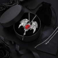Collier Pendentif Gothique Aile de Chauve-Souris avec Pierre Rouge, en Alliage Plaqué Argent Antique et Cristal Noir, Bijou Statement pour Femme, Cadeau
