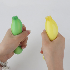 Nouveauté : Ballon anti-stress créatif et amusant en forme de banane, jouet de décompression extensible pour enfants, garçons et filles - Product Image 3