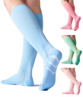 Chaussettes de compression graduée de haute qualité 20-30 mmHg pour le soutien de la circulation, chaussettes de compression de voyage premium anti-humidité