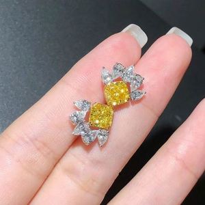 Fabrication OEM, Bijoux tendance en laiton, design géométrique, fleurs, zircone cubique jaune taille radiant, luxe pour femme, mariage, plaqué argent - Product Image 4