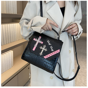 Street Style Y2K Mujer <span class=keywords><strong>Cocodrilo</strong></span> PU Cuero Hombro Messenger Bag Sweet Girl Rivet Punk Cross Mochila negra - Product Image 6