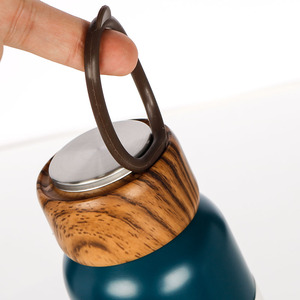 Nuovo prodotto ecologico fiaschetta in legno da 280ml con coperchio bottiglia d'acqua in acciaio inossidabile con manico in Silicone - Product Image 3