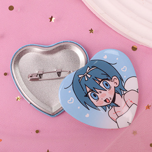 Insignias de metal personalizadas con forma de corazón, fabricadas a medida, con alfileres de seguridad - Product Image 5