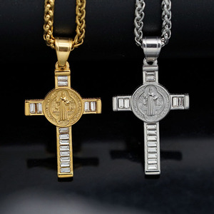 Kalung Salib Kristen Desain Khusus Berlapis Emas Baja Anti Karat Aksen Berlian Imitasi Hadiah Religius - Product Image 3