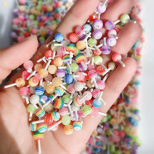 50 pièces de breloques tendance esthétique Y2K pour décoration de nail art, en résine, motifs mini dessin animé, carreaux et sucettes, pour DIY fait main - Product Image 5