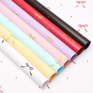 Papier d'emballage floral à motif nœud papillon <span class=keywords><strong>de</strong></span> style coréen en gros, imperméable, pour la Saint-Valentin et la Fête des Mères - Product Image 3