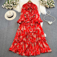 Grande balançoire personnalisée élégante à lacets taille cintrage imprimé floral A-ligne à manches longues mi-longueur nœud décoration lanterne manches
