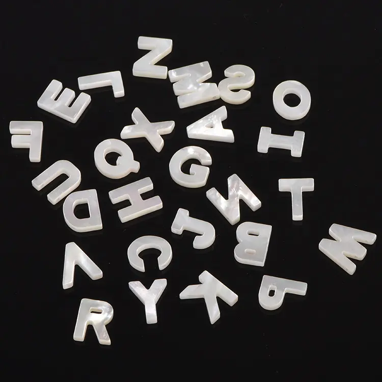 Wholesale Natural Mother of Pearl Shell Letter Diy Jewelry Accessories 26 Alphabet Letter Pendant Charm