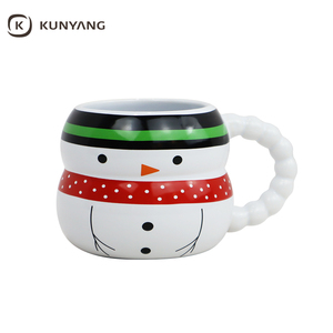 Tasse à café en céramique créative de Noël en gros capacité de 240ml verres de fête imprimés de logo tasses en céramique personnalisées de vacances - Product Image 3