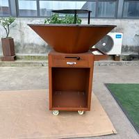Brasero en acier Corten avec tour de rangement géométrique haute pour bois, pour jardin extérieur, commande en gros directe usine