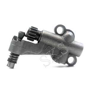 Pompe À huile Remplacer T3073-13550 Convient Pour <span class=keywords><strong>ZENOAH</strong></span>-<span class=keywords><strong>KOMATSU</strong></span> REDMAX EXZ2600 PSZ2401 PSZ2450 PSZ2500 PSZ2600 <span class=keywords><strong>Tronçonneuse</strong></span> Pièces D'outils De Jardin - Product Image 1