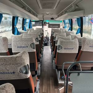 Autobús de Pasajeros Yutong 6117 de Lujo Usado, con 48 Asientos, Volante a la Derecha, Combustible Diésel, Transmisión Manual, en Venta - Product Image 5