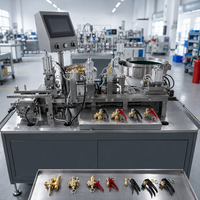 Ligne de production de remplissage d'extincteurs avec unité de vissage de valve, test de pression et automatisation d'usine
