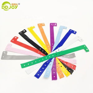 <span class=keywords><strong>Bracelet</strong></span> <span class=keywords><strong>d</strong></span>'<span class=keywords><strong>identification</strong></span> en vinyle PVC souple et confortable, à usage unique pour festivals et occasions spéciales - Product Image 4