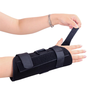 Correa de Fijación de Muñeca Universal para <span class=keywords><strong>Mano</strong></span> Izquierda y <span class=keywords><strong>Derecha</strong></span>, Cómoda, Transpirable y Ajustable, para Fracturas, Esguinces y <span class=keywords><strong>Articulaciones</strong></span> de Muñeca - Product Image 1