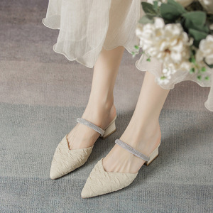 Nouvelles sandales et mules à talon épais pour femme, ornées de strass, à <span class=keywords><strong>bout</strong></span> <span class=keywords><strong>pointu</strong></span> et talon moyen, idéales pour l'été - Product Image 2