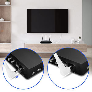 Cable de TV de 5 m con conector de ángulo recto en color blanco, ideal para conectar televisores y dispositivos multimedia en - Product Image 3