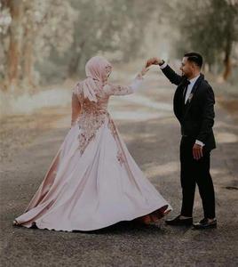 Al1625 <span class=keywords><strong>2025</strong></span> Arabic ren Wedding Dress đối với người Hồi giáo dài tay áo hoa pha lê dân sự khiêm tốn appliques ruffles Bridal Bridal - Product Image 3