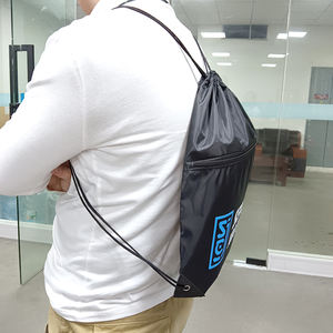 Sac à cordon en polyester unisexe personnalisé à bas prix Sac à dos pour shopping avec logo pour salle de sport - Product Image 2