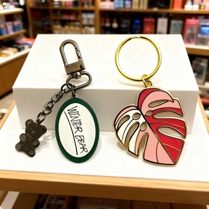 Llavero de metal esmaltado duro y colorido personalizado al por mayor, colgante decorativo de mariposa para cartera, artesanía metálica para regalo - Product Image 3