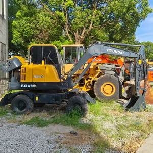 Précis et efficace d'occasion Original coréen Hyundai 60W Wheel Mini Excavator 6 Tons Hyundai 60WVS EN VENTE - Product Image 2