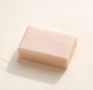 สบู่ก้อนออลอินวัน ATTATION Motherwort ช่วยปรับสมดุลค่า pH และสบู่อ่อนโยนสำหรับผิวหมองคล้ำและบอบบาง ใช้ได้ทุกวันสำหรับผู้หญิง - Product Image 4