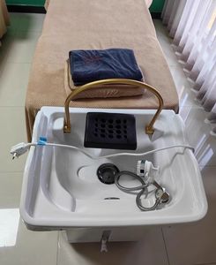 Machine mobile de shampooing de traitement de cheveux de type alimentation en eau et drainage, autonome - Product Image 3