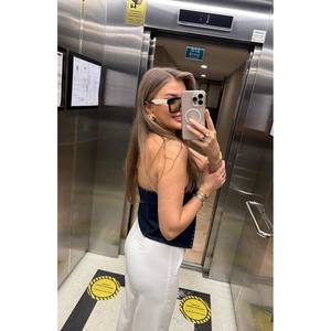 เสื้อกั๊กยีนส์ผู้หญิง ผ้าฝ้าย 100% ดีไซน์ประดับหมุด - Product Image 5