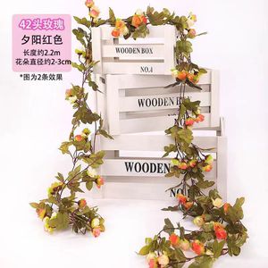 Stupid Bird Guirlande de roses artificielles 42 têtes Rouge Coucher de Soleil 2,2m Fleurs en soie plastique pour décoration intérieure et accessoires de photographie - Product Image 1