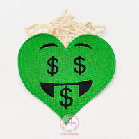 Meilleur prix fer à coudre sur un patch de broderie d'insigne pour les vêtements nouveau divers patch brodé de conception mignonne