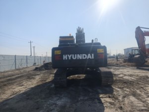 Excavadora Hidráulica de Orugas <span class=keywords><strong>Hyundai</strong></span> HX220 con Motor Cummins, Bomba y Rodamientos, <span class=keywords><strong>20</strong></span> Toneladas, Modelo 2018, Excelente Estado, Cucharón de 1.0m - Product Image 3