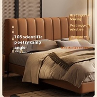 Lit double suspendu moderne en cuir italien avec cadre en bois, lit haut de gamme pour chambre principale, 2m x 2m, lit moelleux