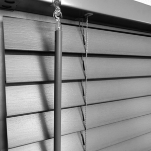Stores en Faux Bois <span class=keywords><strong>de</strong></span> 50 mm, Stores Fantaisie pour la Décoration <span class=keywords><strong>de</strong></span> la Maison, Couleur Grise, Stores en Faux Bois Sans Cordon - Product Image 3