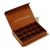 Boîte cadeau portable de luxe haut de gamme personnalisée, tendance mode, imperméable, avec doublure en éponge, vide, pour dattes et chocolats, finition mate