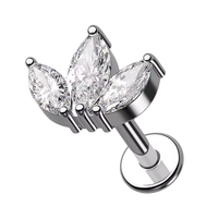 Labret en Titane G23 à dos plat, motif cœur en Zircon doré, clous d'oreille, bijoux de corps élégants, piercing de lèvre tendance, cadeau pour fiançailles