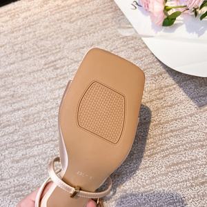 Шлепанцы из атласа с квадратным носком - Product Image 6