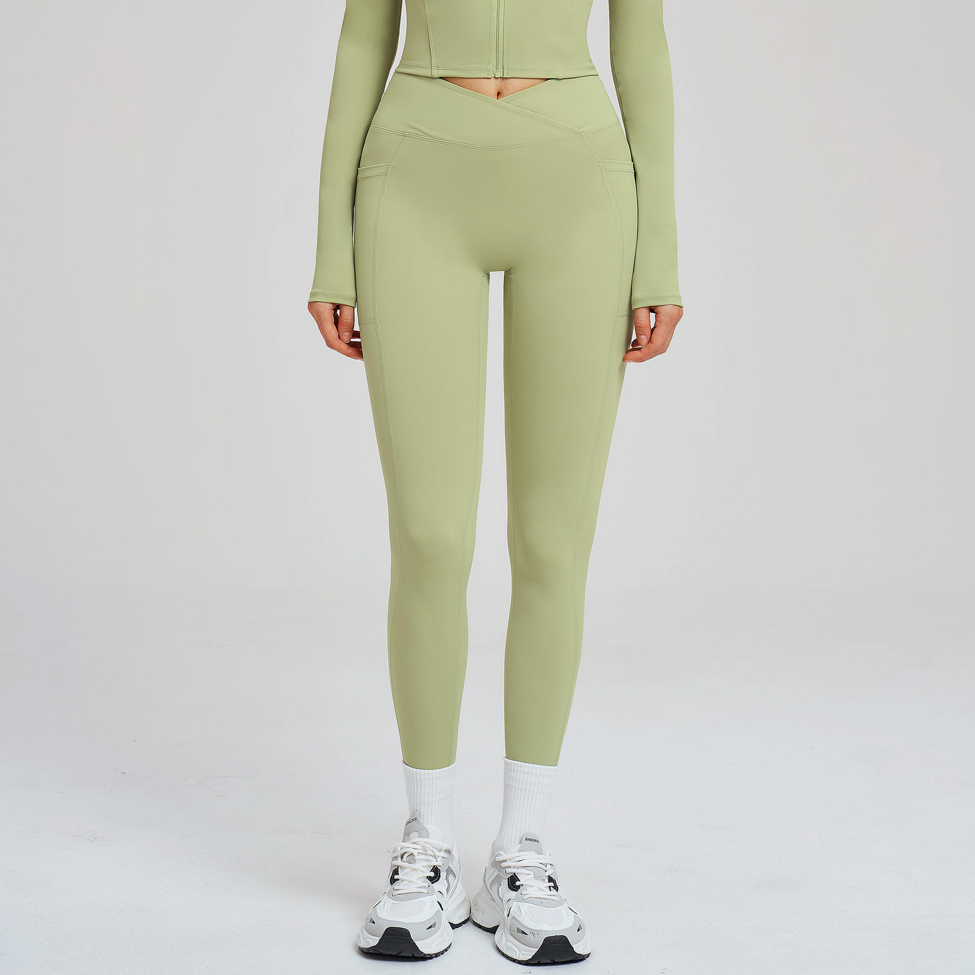 Bean Paste Green Pants
