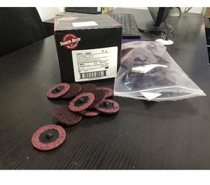 Disques à changement rapide Scotch Brite 3M 05527, non tissés, SC-DR A/O, moyen, <span class=keywords><strong>TR</strong></span> <span class=keywords><strong>2</strong></span> POUCES, nettoyage, polissage, oxyde d'aluminium personnalisé - Product Image 3