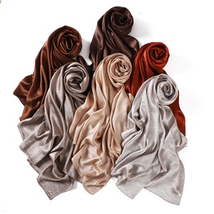 Hijab en satin uni tendance, châles longs, écharpe similaire à la soie, châle en polyester, hijab en jersey, premium de luxe - Product Image 6