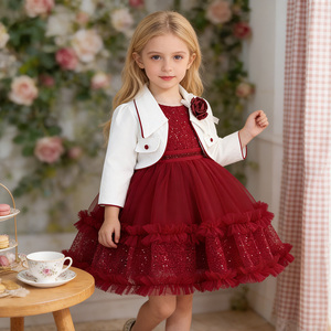 Set di Abbigliamento Principessa in Pizzo per Bambine, Elegante Giacca Rossa e Vestito da Compleanno per 4-8 Anni, Completo per Feste con Fiori, Abito da Cerimonia per Bambini - Product Image 1