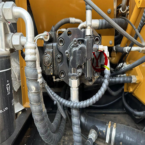 Venta caliente Sany SY135C 13-Tons Excavadora sobre orugas Motor Isuzu usado El mejor rendimiento de control del mundo con Core Gear PLC - Product Image 6