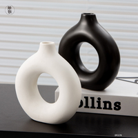 Vase à donuts de luxe personnalisé fait à la main, décoration créative nordique, vase à fleurs en céramique pour la décoration de la maison