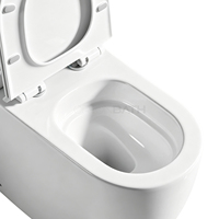 WC moderne en céramique deux pièces avec siphon en P, double chasse, auto-nettoyant, émaillé, chasse par gravité, désodorisant, pour salle de bain d'hôtel, équipement sanitaire